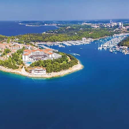 Апартаменты Kris Пула