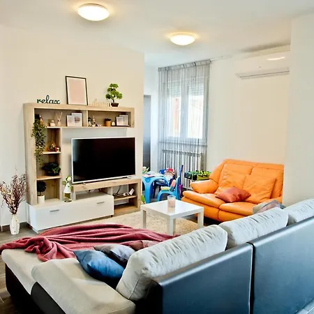 Kris Appartement *